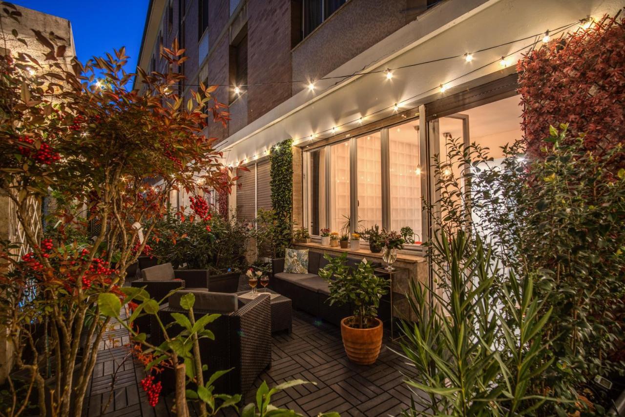 Aweshomeitaly - White Mirrors Apartment Pisa Exterior photo